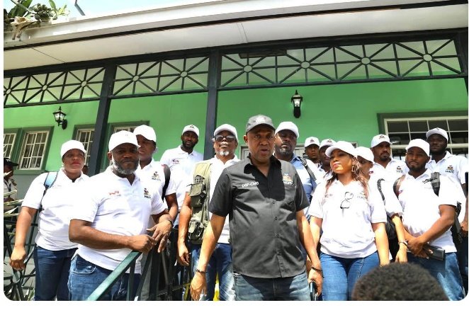 Cleinfos's tweet photo. #SOLIDARITÉ 🇭🇹🇻🇪
La Primature annonce l'envoi d'une mission médicale de 31 professionnels de santé au Venezuela, frappé par deux violents séismes. Cette mission a pour objectif de soutenir les victimes et d'apporter une assistance sanitaire d'urgence.
#clesinfos https://t.co/bOfpbnhtEy