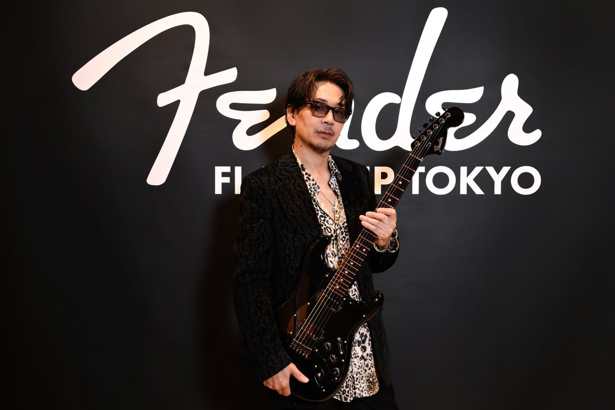 Fender_Official's tweet photo. #FenderFlagshipTokyo: #Ken (@CHLionRagbaby)を招いて本日開催された「Limited Ken Stratocaster® Dodome」発売記念スペシャルイベント🎉

サウンドと共に、軽妙なトークで本モデルに込められたこだわりが語られ会場は大盛り上がり🎸

詳しくは後日 #FenderNews にて公開！お楽しみに！ https://t.co/ZQjHXMr2A3