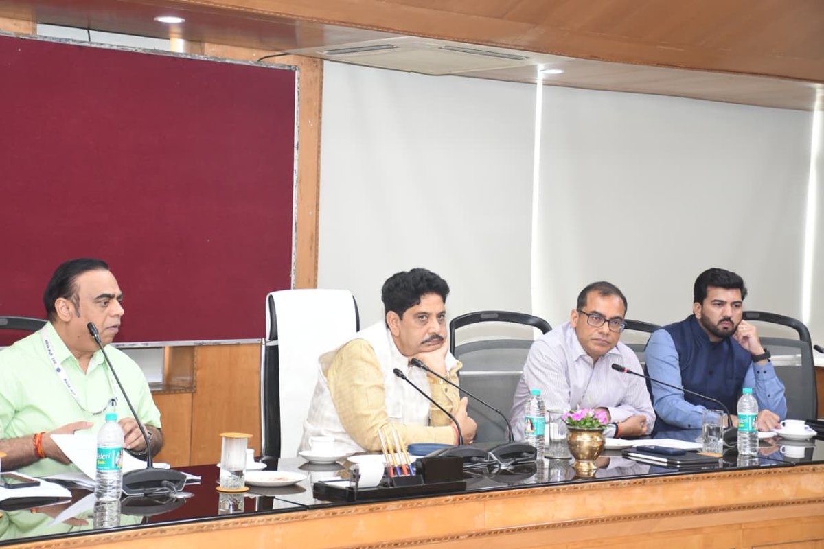 UPLC_Official's tweet photo. Shri Sunil Kumar Sharma, Cabinet Minister, IT &amp; Electronics, GoUP, reviewed key initiatives driving innovation, digital infrastructure and startup growth to accelerate UP’s journey towards a $1 Trillion Economy.
@sunilsharmamla @74_alok @HimanshuK_IAS @_InvestUP @UPGovt @dite_up https://t.co/VVKByOZUnZ