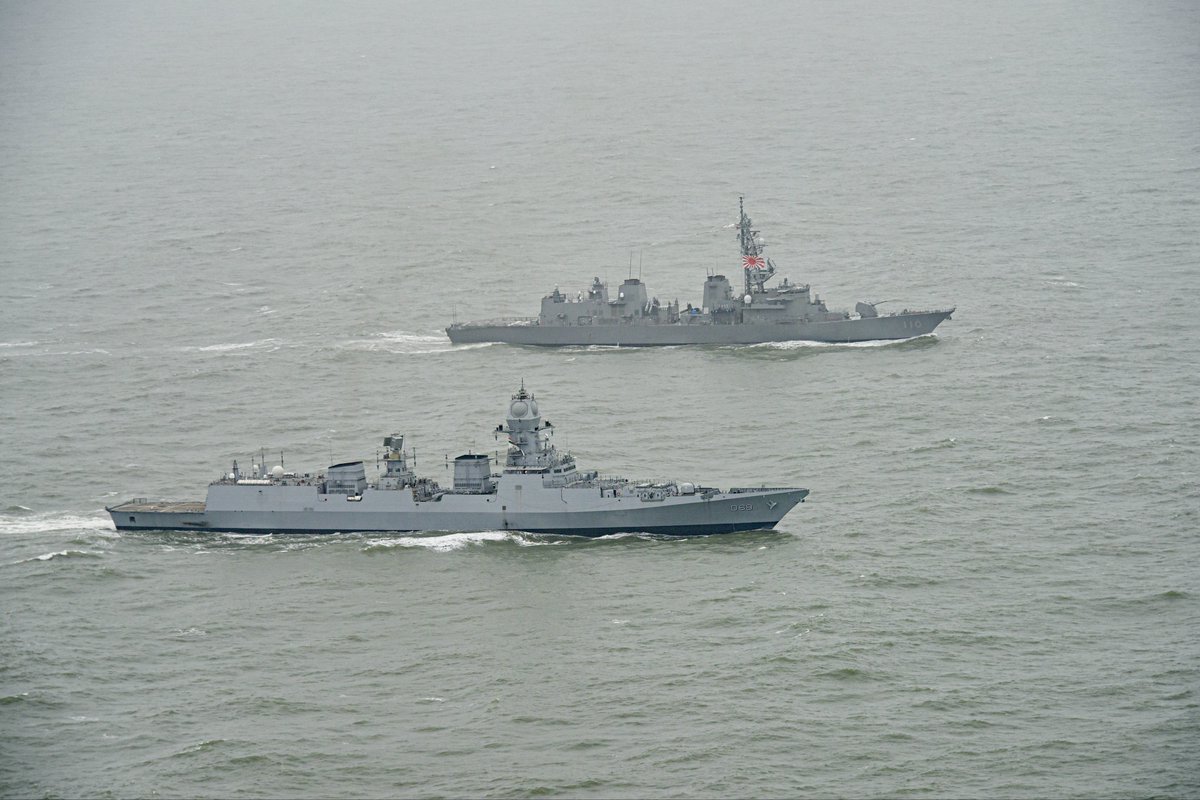 IN_WNC's tweet photo. 🇮🇳 🤝 🇯🇵 
#JSTakanami DD-110 of #JMSDF, called at Mumbai on 05 Jul 26 for operational turn around during her ongoing deployment in the western IOR.

The ship engaged in a #PASSEX with #INSSurat #IndianNavy on 08 Jul 26. The exercise validated communication procedures and conducted maneouvers aimed at enhancing interoperabilty and exchange of best practices. The PASSEX culminated in a steampast with the ships exchanging traditional courtesies.

@indiannavy
@IndiannavyMedia
@DefPROMumbai
@JMSDF_PAO