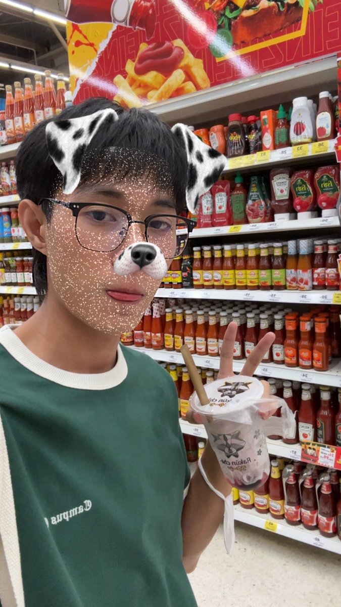 KO1xxxx's tweet photo. รูปไหนดีคับ https://t.co/BmcK5hzYuF