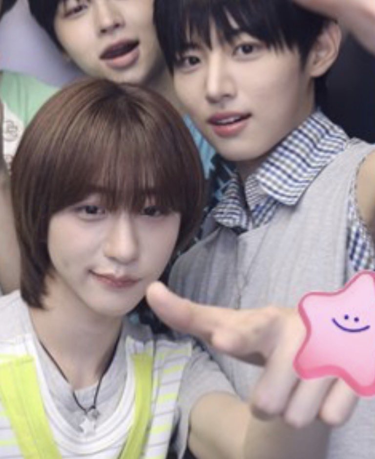 helpmemyom's tweet photo. 묭커 네컷ㅜㅜㅜ https://t.co/emvCfKAq1V