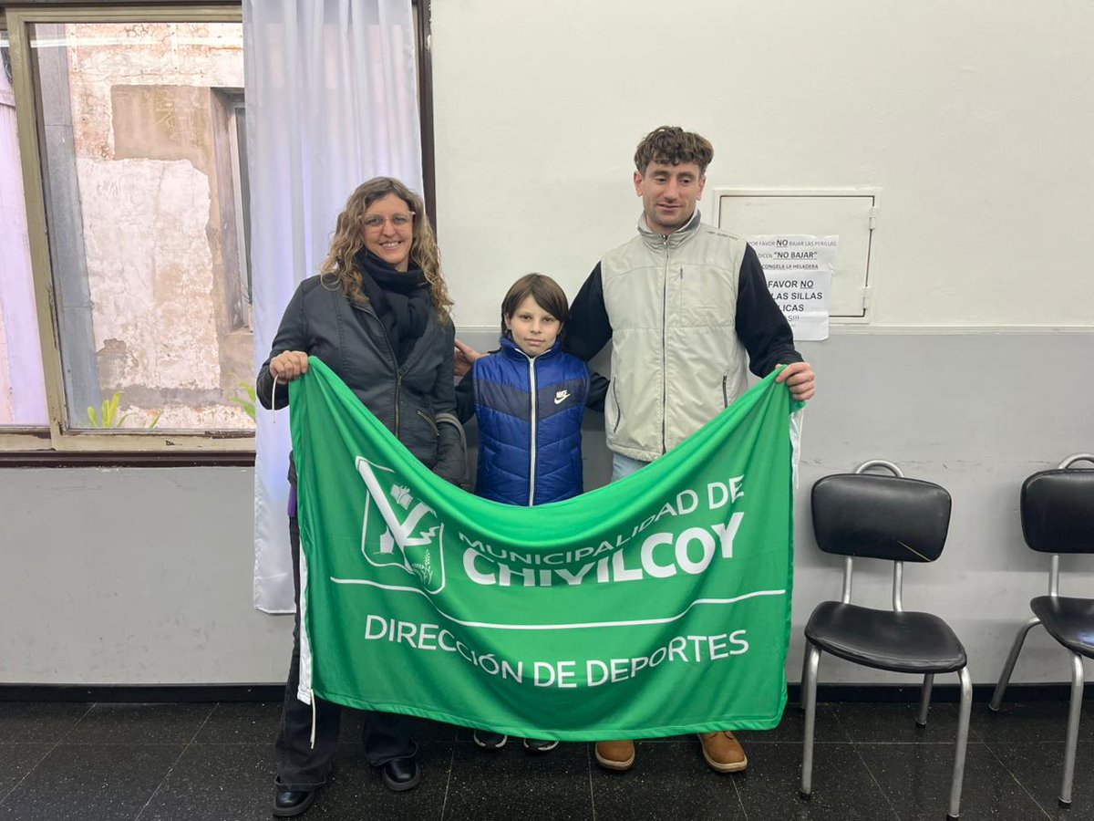 MuniDeportes's tweet photo. #JuegosBonaerenses
[Ajedrez]♟️

✅Clasificaron a la etapa regional:
Sub 18 femenino:Paula Gutiérrez 
Sub 14 masculino: Milo Ventrice 
Sub 16 masculino: Matías Carrero 

¡Felicitaciones!👏

@BritosGuillermo https://t.co/nfiMI3S6TS