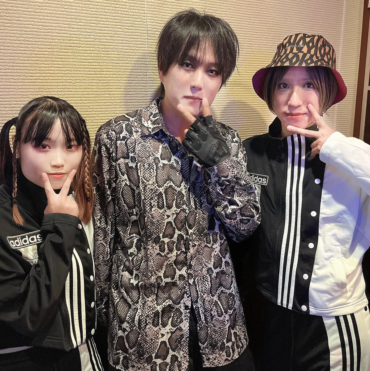 wedday_official's tweet photo. #水曜ウェンズデー 🇯🇵📸

ルミエールTK様
ウェンズデー

#真夏の修羅場2026 PENNY LANE 7/18(土)あやめたん超前夜祭

①13:30-ルミエールTK
20:25-ウェンズデー https://t.co/XThBiqWNid