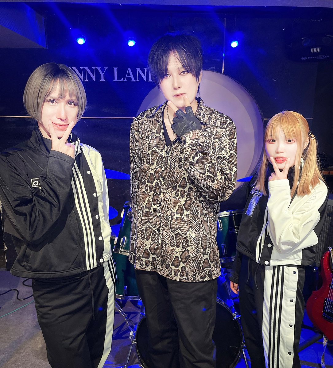 wedday_official's tweet photo. #水曜ウェンズデー 🇯🇵📸

ルミエールTK様
ウェンズデー

#真夏の修羅場2026 PENNY LANE 7/18(土)あやめたん超前夜祭

①13:30-ルミエールTK
20:25-ウェンズデー https://t.co/XThBiqWNid
