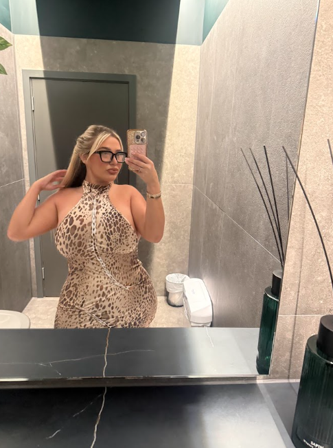 mschloeamberxxxx tweet media