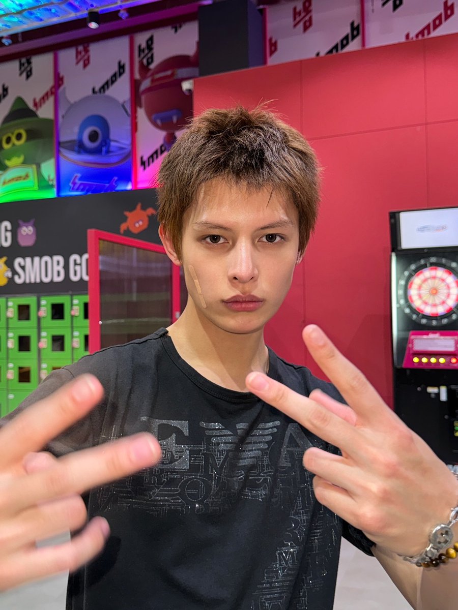 ronqsokan's tweet photo. tolong hentikan aku menjadi jajamesan https://t.co/VaqMrSnCSG