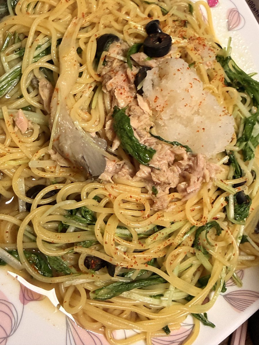 noriii_maaa's tweet photo. ツナとおろしの和風パスタ🍝
(っ𐩢´༥`⊂)ŧ‹"ŧ‹" https://t.co/Qasko4kW4w