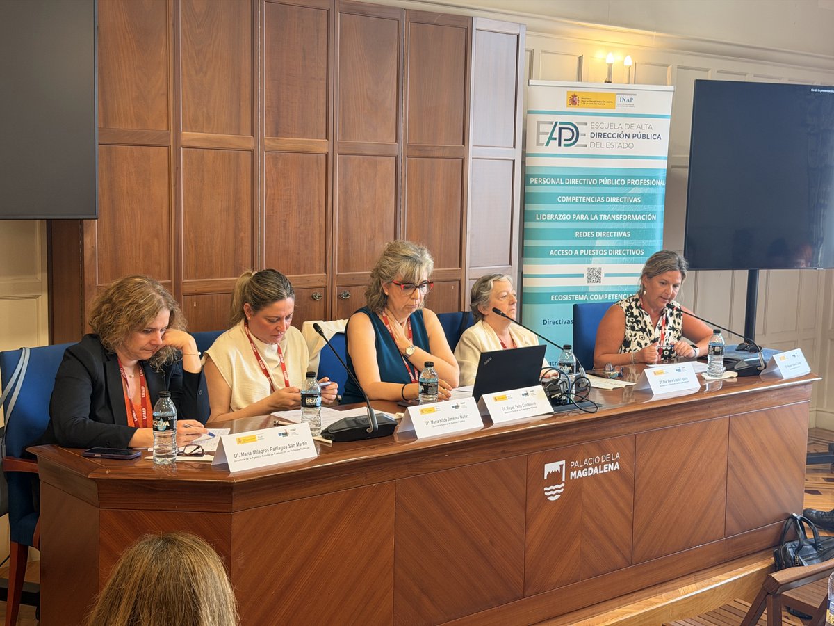 INAP_ES's tweet photo. 🏛️La 1ª jornada del XVIII Encuentro #INAP–@UIMP ha reunido a especialistas y responsables públicos para debatir sobre el Estado digital
💡IA, ciberseguridad, gobernanza, integridad y soberanía tecnológica, claves para construir servicios públicos más eficaces y confiables https://t.co/OnIM2U0ewu