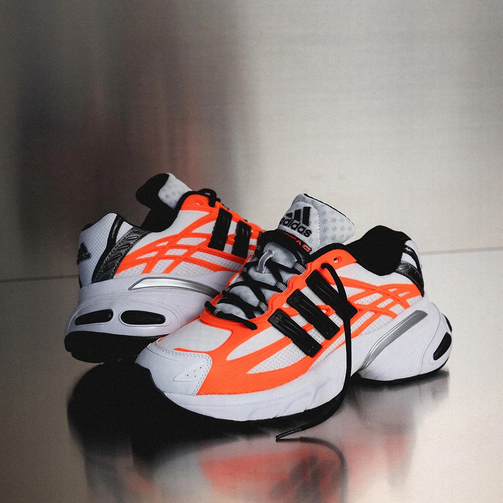 CaminoTV's tweet photo. la beauté de cette paire c'est trop, elle passe à 60€ (au lieu de 120€)

https://t.co/7rJ6TURlm6 

#LESPROMOSCAMINO https://t.co/WUJSE36SJ7