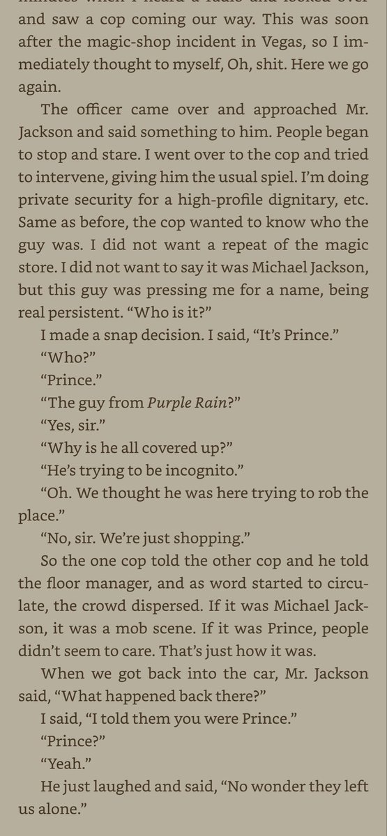 LiberianGirl779's tweet photo. When MJ went into a shop, the police were often called because his disguise made the owners suspicious. When the police asked his bodyguard who the disguised person was, he once said, "It's Prince, the singer." 😂😂😂 Michael's reaction:
“When we got back into the car, Mr. Jackson said, "What happened back there?"
I said, "I told them you were Prince."
"Prince?"
"Yeah."
He just laughed and said, "No wonder they left us alone." 😂😂😂