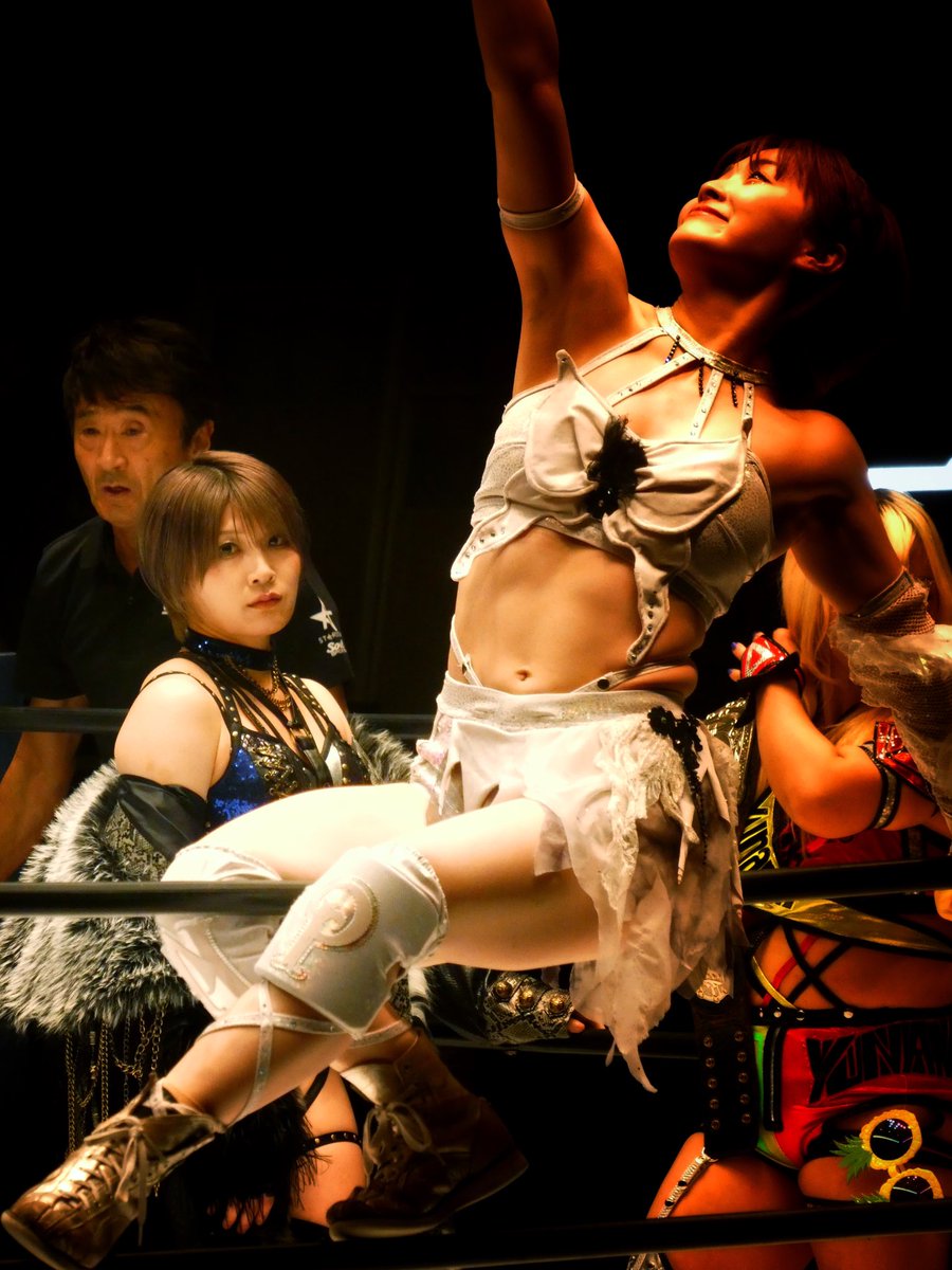 Mr_jonathan53's tweet photo. ぽいさんを貫通する安納さんの視線
#STARDOM #安納サオリ https://t.co/OTJhomzIjs