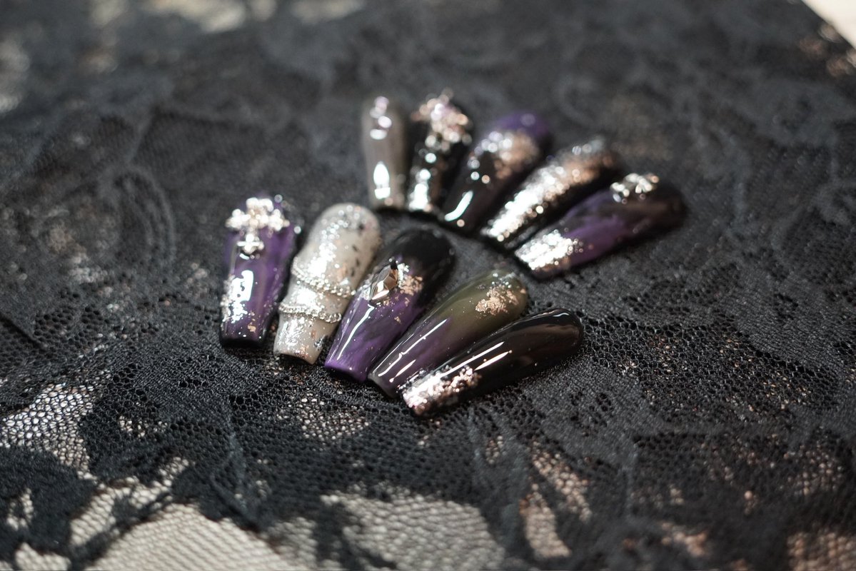chikage_nail's tweet photo. 販売します

https://t.co/SQ5hjyZO6r

#ハンドメイド
#ネイルチップ
#ゴシック
#ホラー
#ダークファンタジー https://t.co/5xkPjTneTL