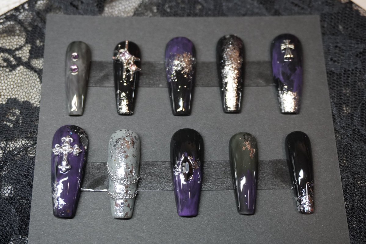 chikage_nail's tweet photo. 販売します

https://t.co/SQ5hjyZO6r

#ハンドメイド
#ネイルチップ
#ゴシック
#ホラー
#ダークファンタジー https://t.co/5xkPjTneTL
