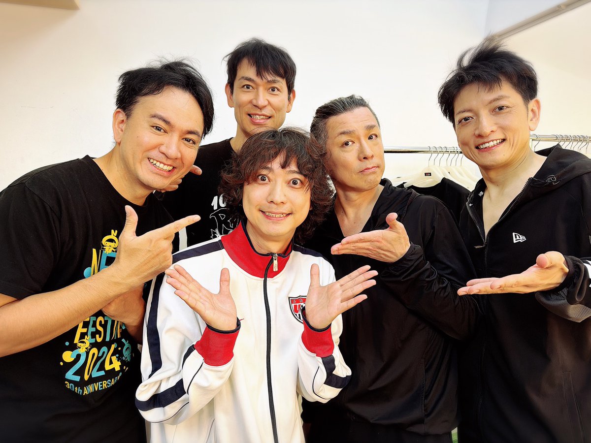 WASHIDASU's tweet photo. 本日もご来場有難う御座いました✨
今日も平日にも関わらず沢山の方々が、昼、夜と来てくださったて幸せな日々です😊感謝‼️
ゲストは、
昼がズッキーくん
夜はKIMERUくんが来てくれました✨
昔の僕らを知ってくれてる2人がお話さしてくれる!嬉しいです😊
#pnish
#パニオン9
#鈴木裕樹
#KIMERU https://t.co/JlOdXvBObK