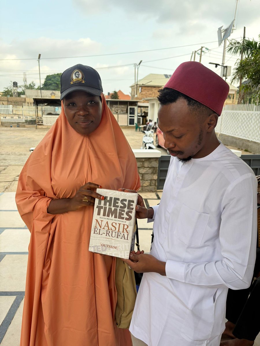 Mod33333's tweet photo. 📚 Nurturing the Next Generation: Keeping the Elrufai Intellectual Legacy Alive - @ElrufaiBoys

​Yesterday, in keeping with the Elrufai culture of reading and seeking knowledge, I provided books to every member of the Elrufai Boys, Elrufai Girls, and the Bello Elrufai Ambassadors operation teams. The selection ranged from Dr. Muhammad 'Ali al-Hashimi’s The Ideal Muslimah and The Ideal Muslim Society to the timeless works of Khaled Hosseini including The Kite Runner, A Thousand Splendid Suns, And the Mountains Echoed, Sea Prayer, and A Thieves of Honor alongside These Times of Malam Nasir. It is our sacred duty to do for these upcoming leaders exactly what Malam would have done for them.