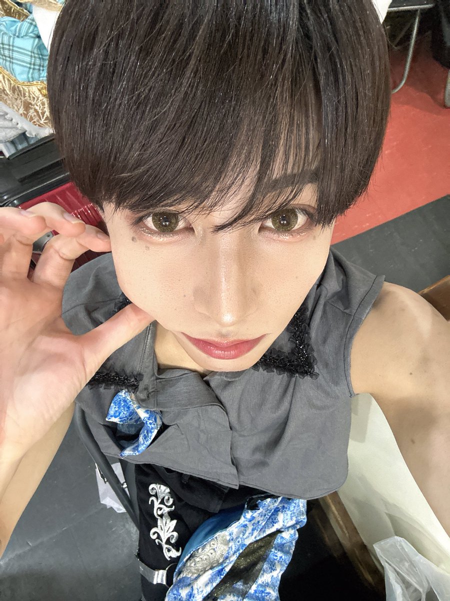 yuse_sb's tweet photo. 今日13-24レッスン…🕳️
明日S.U.B TOKYO初めての場所だけど会いに来てね🩵
デート服とコンテンツ、撮可、オリ曲新体制初お披露目とか沢山あるよー✨
待ってるからね☀️ https://t.co/kWFqaGQdS2