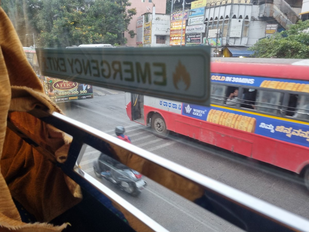 MJsaccount's tweet photo. EMERGENCY (can't) EXIT

@redBus_in
On what basis this kind of bus gets primo tag

The emergency exit is grilled with metal pipe
The gap is just 1.5 feet 
How a human can EXIT through this? https://t.co/wWaCYJGAnv