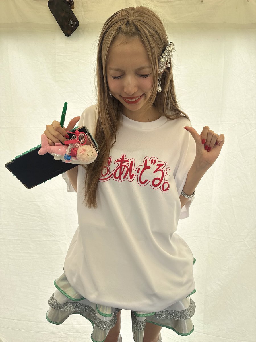PartyC65634's tweet photo. ワンマンの時に挨拶できなかったのでなつぞめで！
かっこよかったです…
#ラブヒナにとどけ https://t.co/IOLjQcoaju