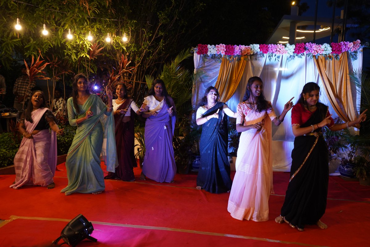 iibsonline's tweet photo. A new journey begins with confidence, talent, and purpose.
The UG Batch 2026–29 showcased their energy, creativity, and skills during the UG MoM Valedictory Program.
#IIBS #UGLife #Orientation #Valedictory #Leadership #Confidence #Learning https://t.co/9kob5Jz9m7