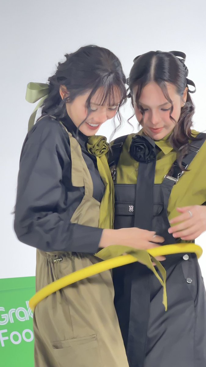 GrabTH's tweet photo. Bestie ทางบ้านยังโอเคอยู่มั้ยยย

GRABFOOD X LOOKMHEESONYA
#GrabFoodถูกกว่าชัวร์xลูกหมีซอนญ่า
#ไทยช่วยไทยพลัสเลือกGrab https://t.co/3vFH67kcLu