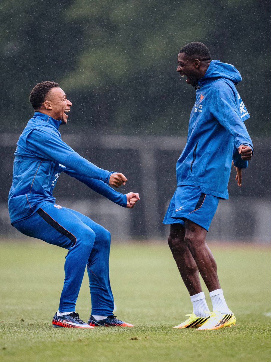 StatsKMbappe's tweet photo. En cas de victoire demain, Kylian Mbappé rejoindra pour la 3ème fois consécutive le dernier carré de la Coupe du Monde. 

Mais le plus dur reste à faire... 🇲🇦 https://t.co/pGGS2Tpw08