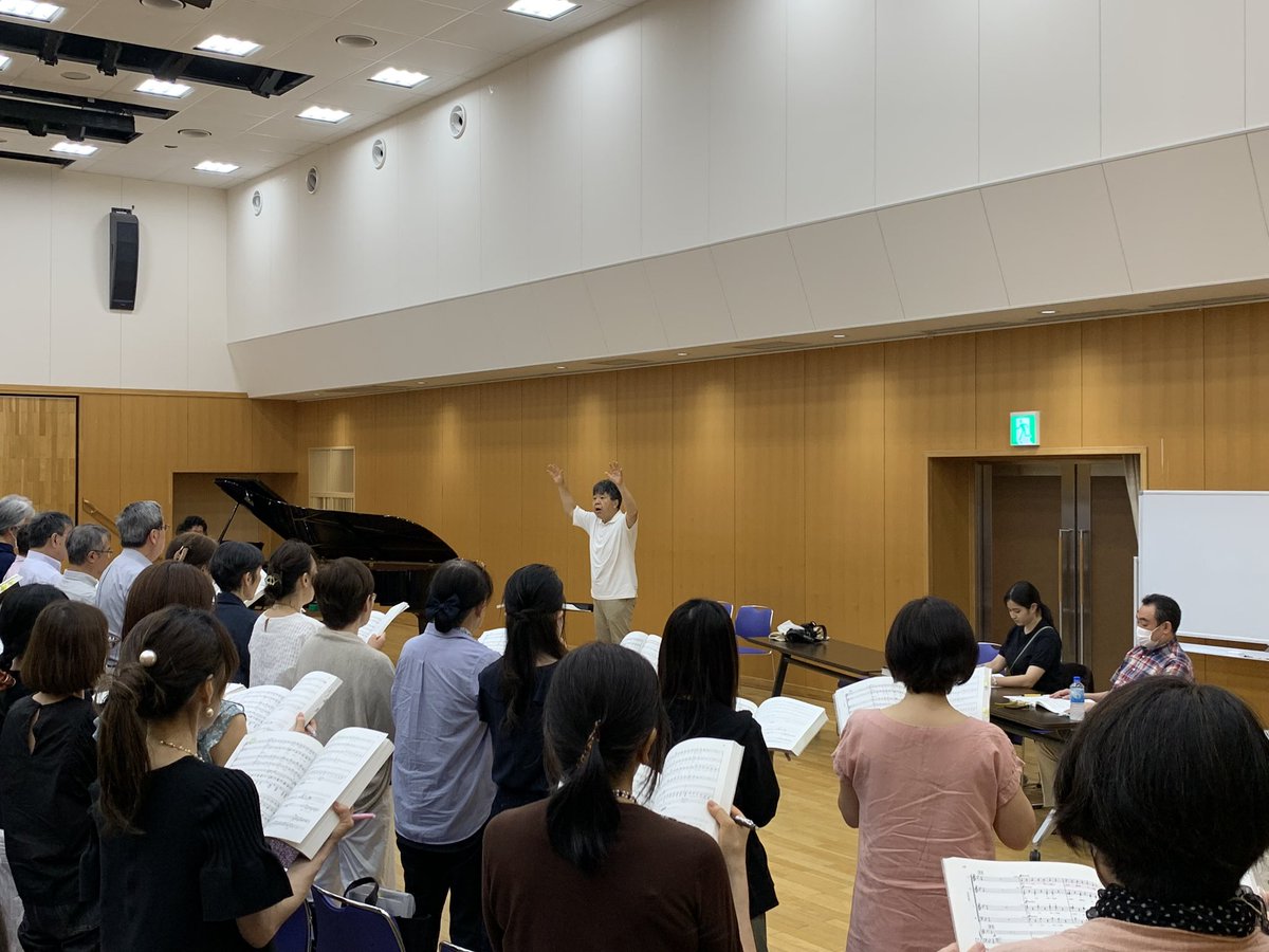 TokyoCityPhil's tweet photo. 今日は東京シティ・フィル・コーアの練習日でした🎵

8/13(木)に開催するすみだトリフォニーホール・特別シリーズ第1回 #ブリテン 《戦争レクイエム》の本番に向けて、常任指揮者 #高関健 マエストロのもと行いました。

コーアによる合唱にぜひご注目ください📣
⏬
🔗 https://t.co/k7l0np0v3Q

#TCPO https://t.co/KvoWAGYoPX