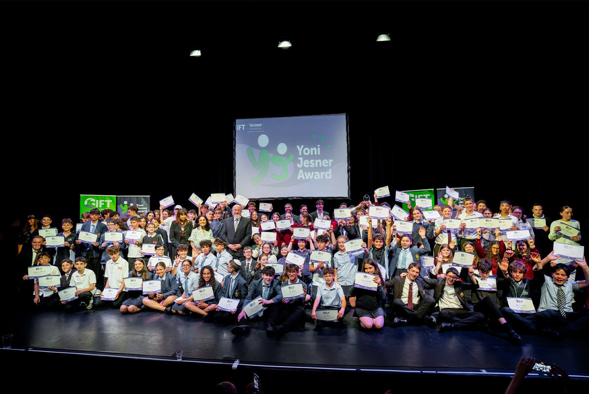 chiefrabbi's tweet photo. ￼“British Jewry at its finest!” 

I was deeply inspired at the Yoni Jesner awards ceremony, which celebrated the extraordinary altruism of so many of our Jewish high school pupils. 

Image Credit: Keren Heller Photography https://t.co/jQRahPYQdf