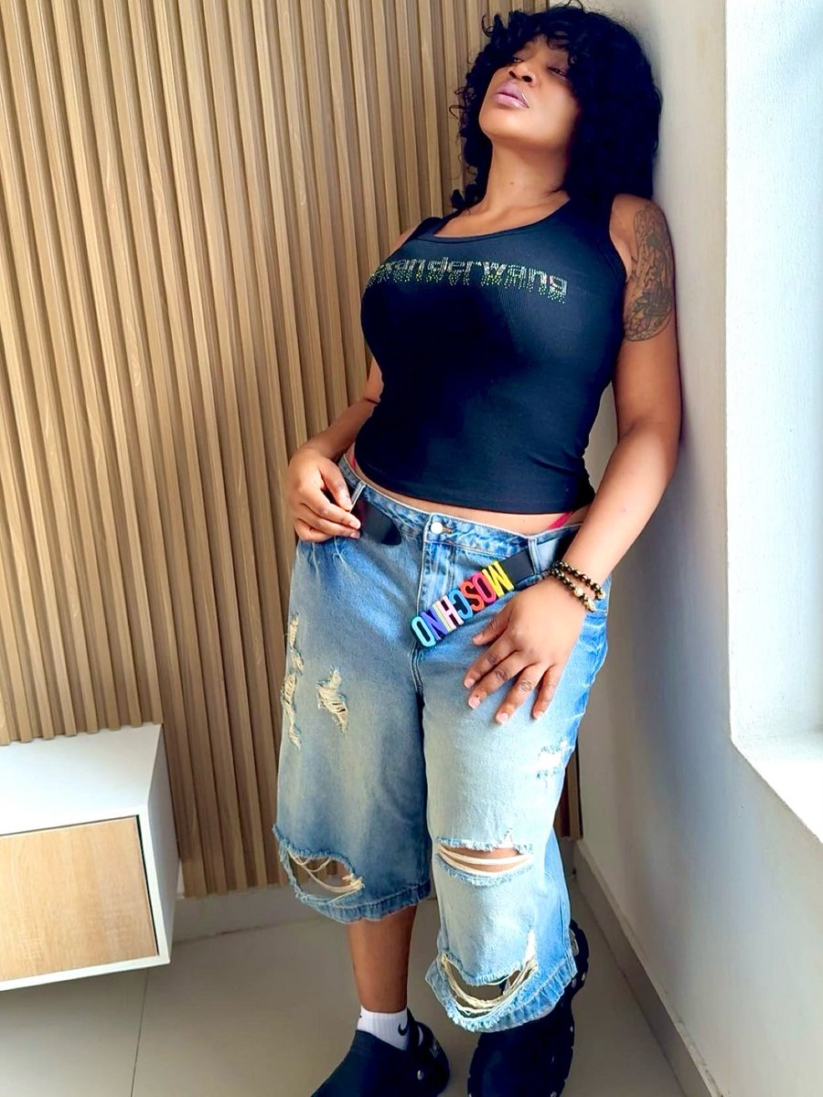 metronaija's tweet photo. Actress, Uche Ogbodo shares new hot photos 

She recently divorced her husband https://t.co/GewjZhHW76