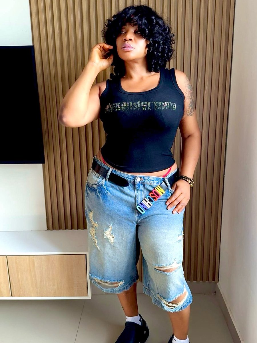 metronaija's tweet photo. Actress, Uche Ogbodo shares new hot photos 

She recently divorced her husband https://t.co/GewjZhHW76