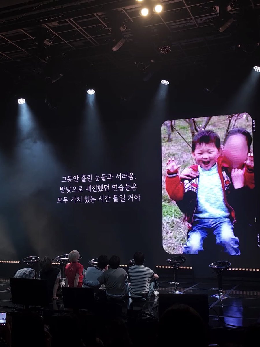 luvslzh's tweet photo. 진위데뷔축하해 ~ㅠㅜㅜㅜㅠㅠㅠ
눙물한바가지흘리고왓더요 ……………………
希望你每天都开开心心的 !!!!!!🫂🫂♥️ https://t.co/D2IaR2EvTy