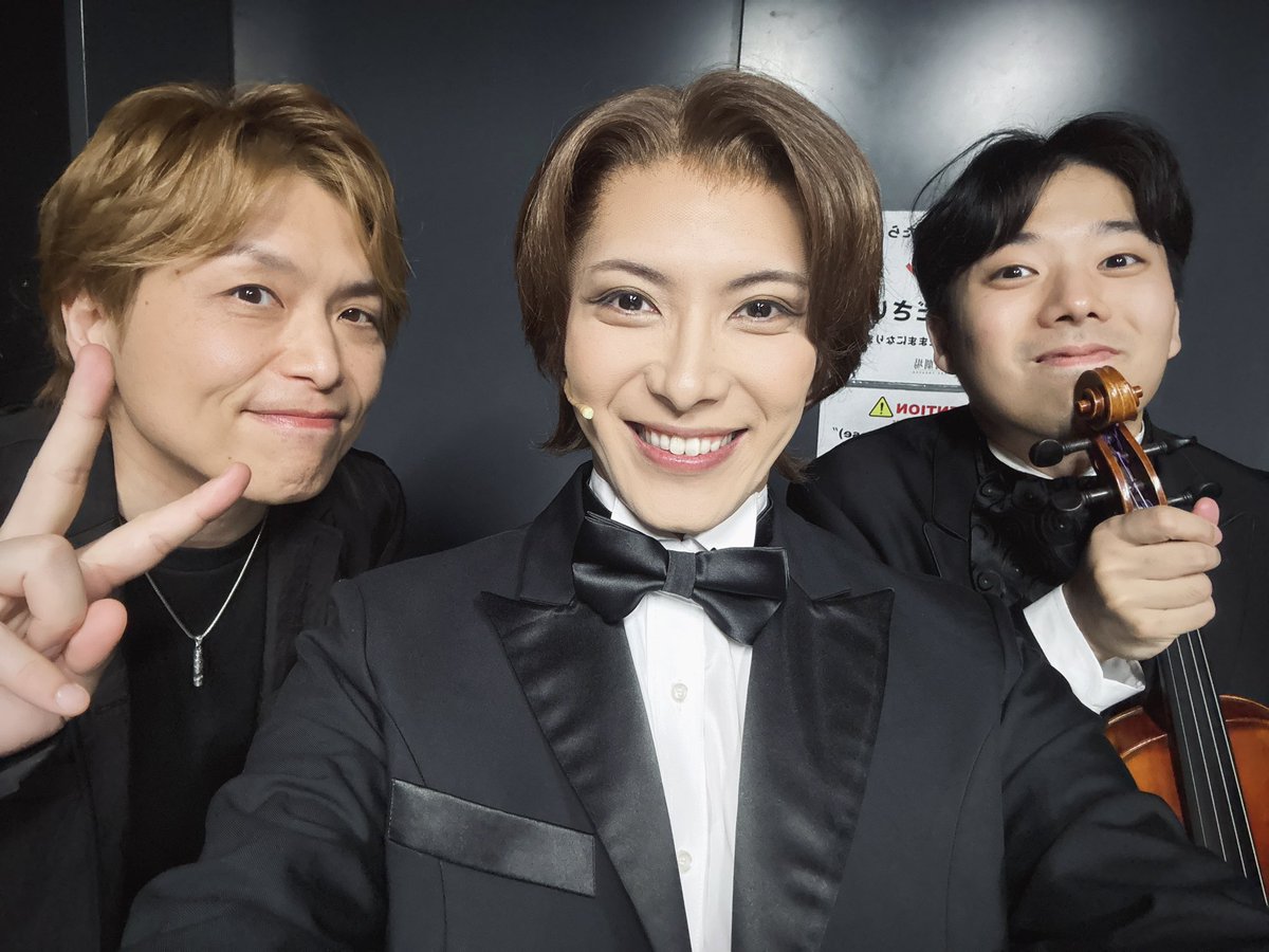 kazuaki_yasue's tweet photo. #モリミュ 
音楽・ただすけさん演奏公演♪
ご来場誠にありがとうございました

本当に日々の公演が深くなっていく
もっともっとモリミュの世界にいきたい
あーむずかしい！けど楽しいです！
最後までよろしくお願いします🎹🎻 https://t.co/fdsw8wc8Gz