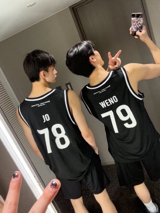 bunniewiju's tweet photo. 🍓i bet luné are curious about the jersey numbers.. its based on the difference in skill 
🍚 no no no, that’s not it. its based on birthdays
🍓78 and mine’s 79 
🍚 no, it’s not!!!!
🍓it’s pretty close, but mine’s a little more 

NICO RAGEBAITING JO LMAOOOOO https://t.co/axEbD6u9eP