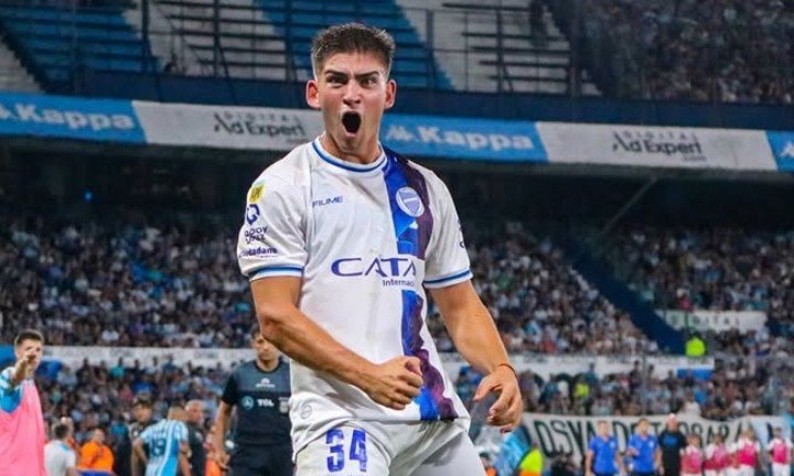 RCentral95's tweet photo. Rosario Central está a detalles de cerrar su segundo refuerzo, será Tomas Badaloni, le comprará el pase a Necaxa de México. https://t.co/FiJSZk6tPk