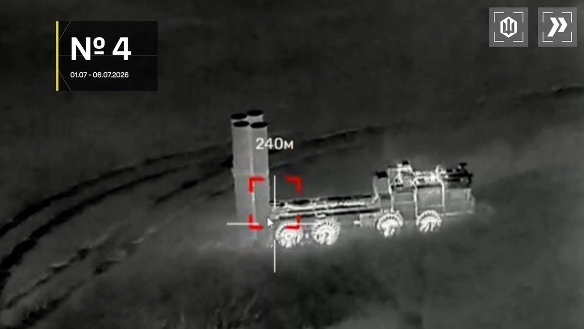 dim0kq's tweet photo. Significant development in the war: my unit, 413th "RAID" @Raid_413, hit a russian S-400 "Triumf" SAM near Bryansk region, 92 km deep into Russia.

That's only 2nd S-400 kill of the war - these are quite rare. I never knew they could fire at ground targets btw.

Kill the archer. https://t.co/P4stkRgepK