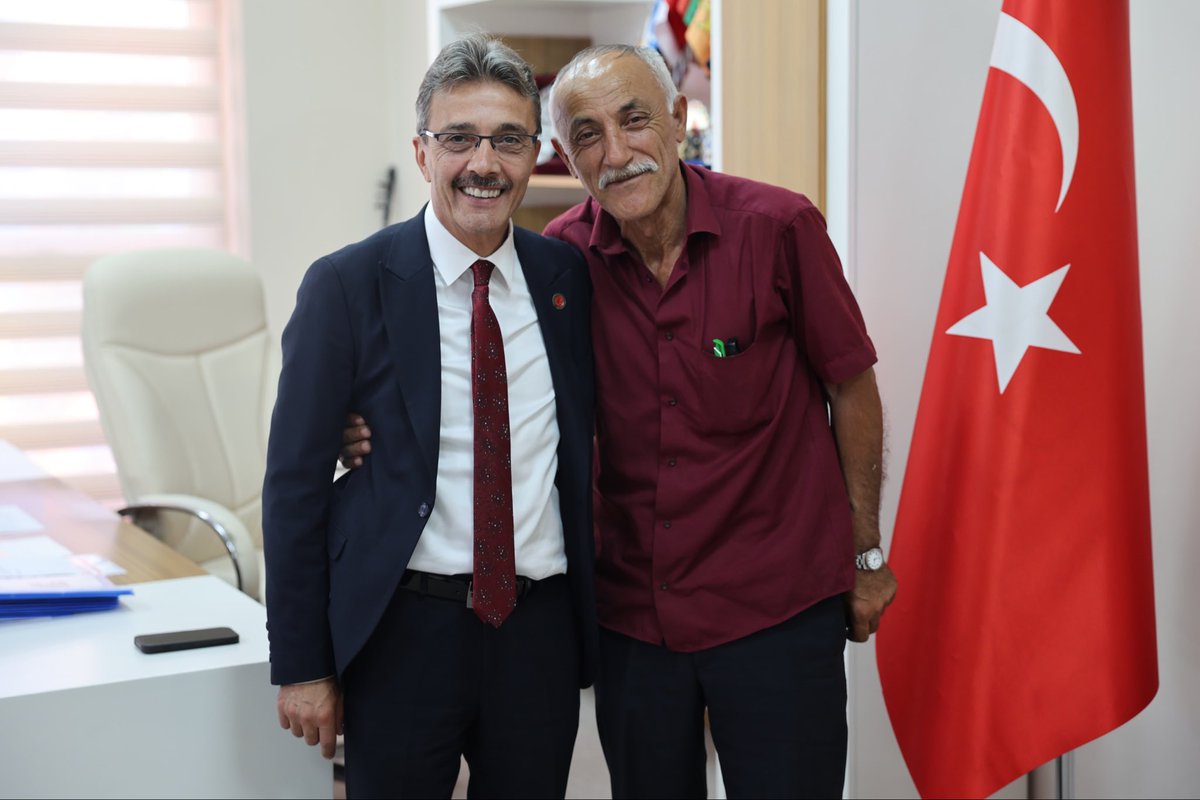 SenolDincCc's tweet photo. Kıymetli misafirlerimizi belediyemizde ağırladık.

Nazik ziyaretleri için teşekkür ediyorum. https://t.co/9f7484erKw