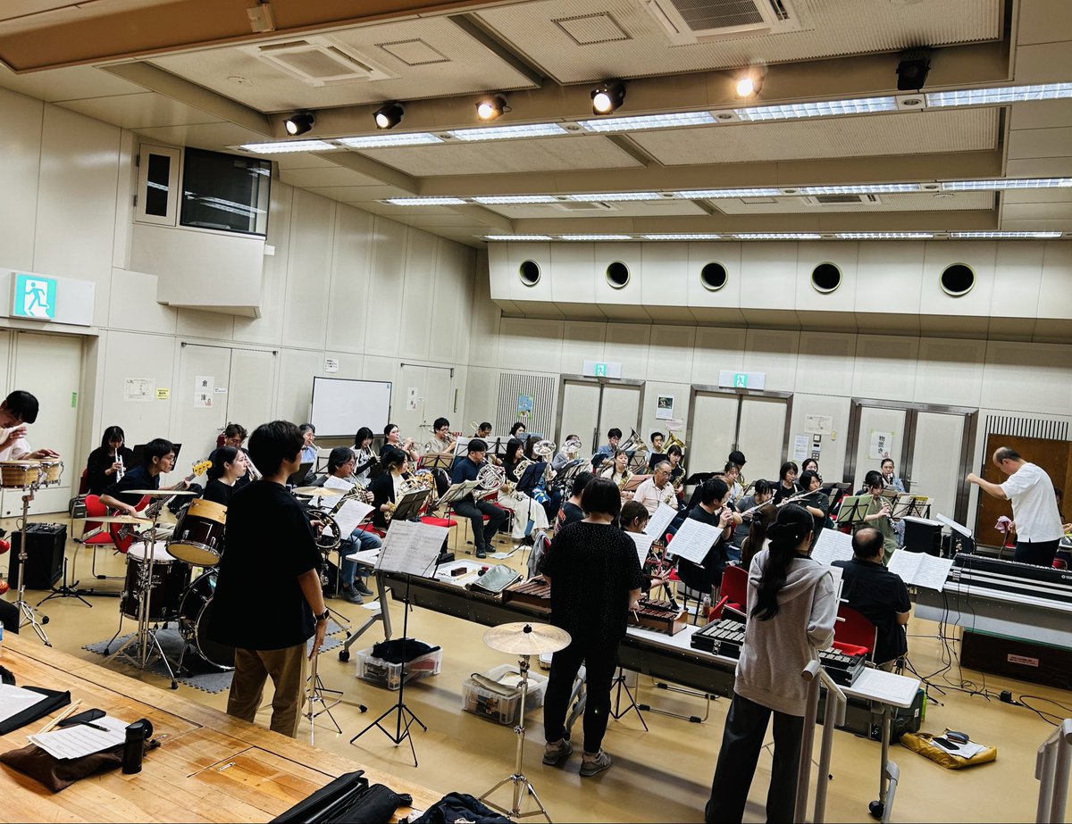 eastmerry's tweet photo. 今年も出演させていただく成瀬まつりに向けて練習しています💪イスメリは8月1日の17:30頃演奏予定です🎵去年は西日を浴びながらの本番でした🌆お祭りを楽しみつつ、演奏を聴きに来ていただけたら嬉しいです☺️ https://t.co/92y61RRHq8