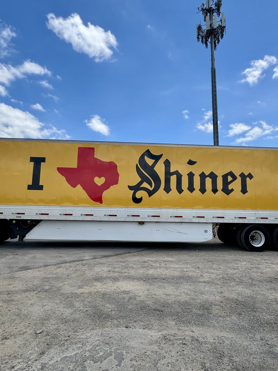 RichDescubre's tweet photo. Shiner, TX #texas #shiner #beer https://t.co/JOm0ytR2BA