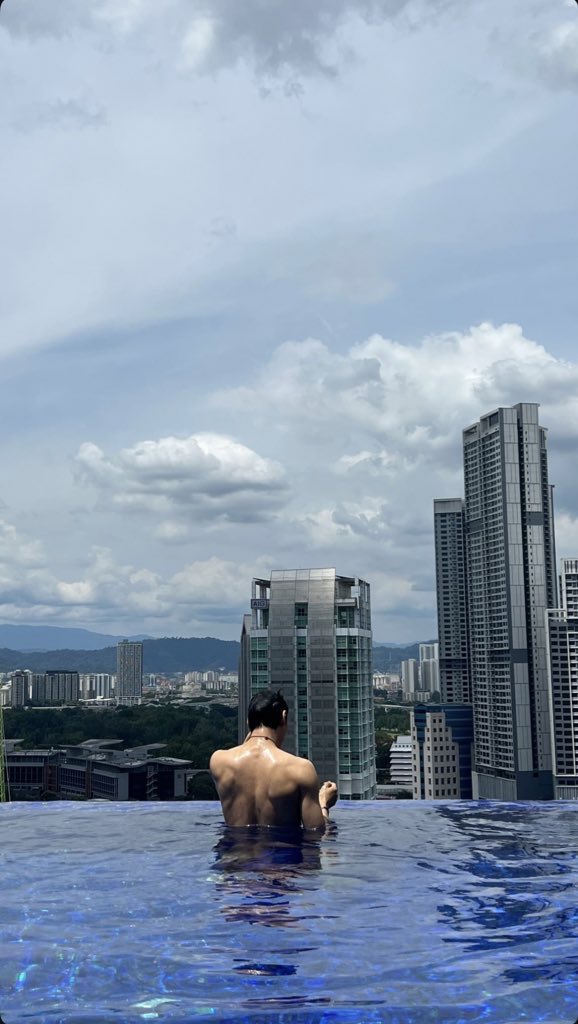 kaiceps tweet picture