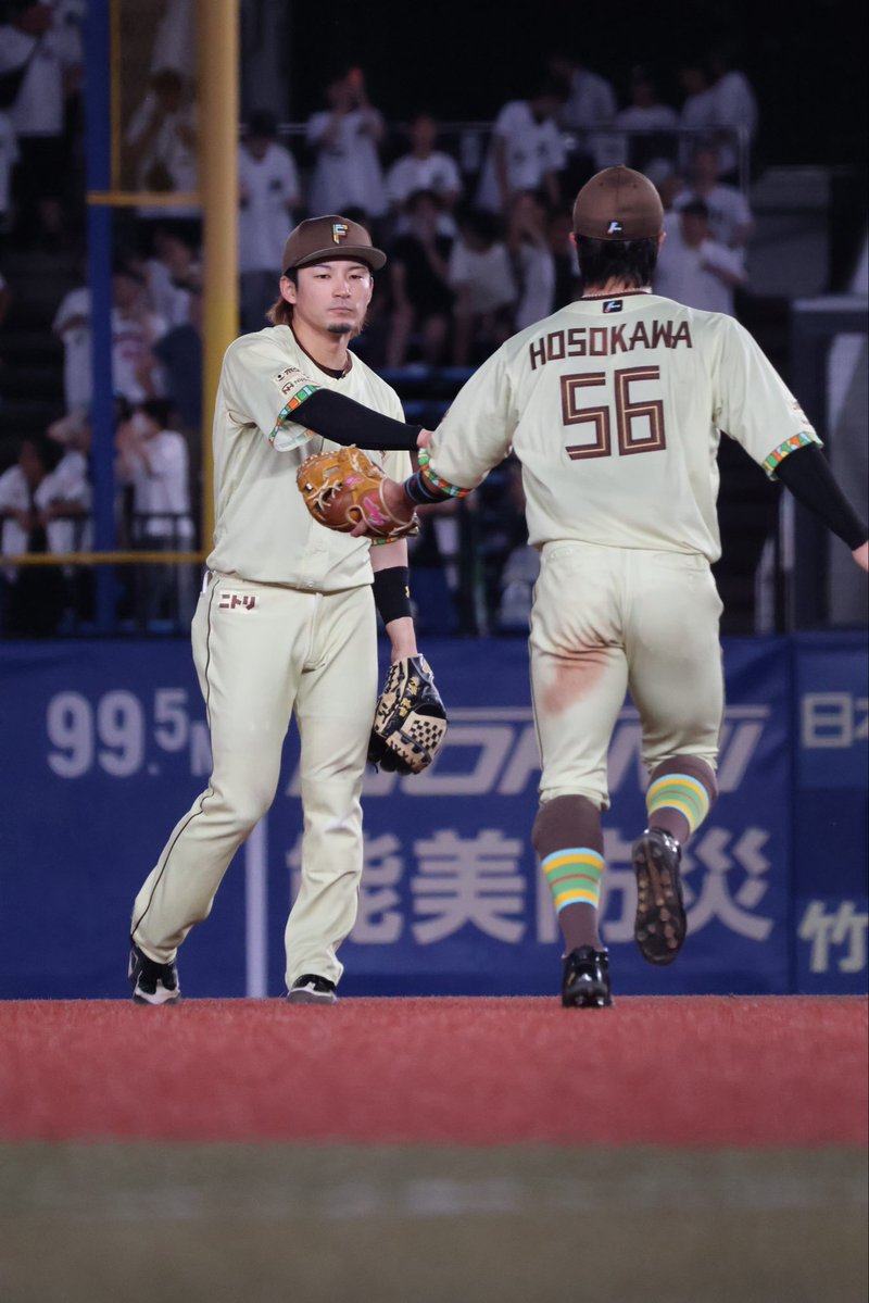 muuummin's tweet photo. カトさん助けてくれてありがとう二遊間✨
2026.7.8マリンスタジアム
#lovefighters #水野達稀 #細川凌平 https://t.co/KGnS4LWm7Y