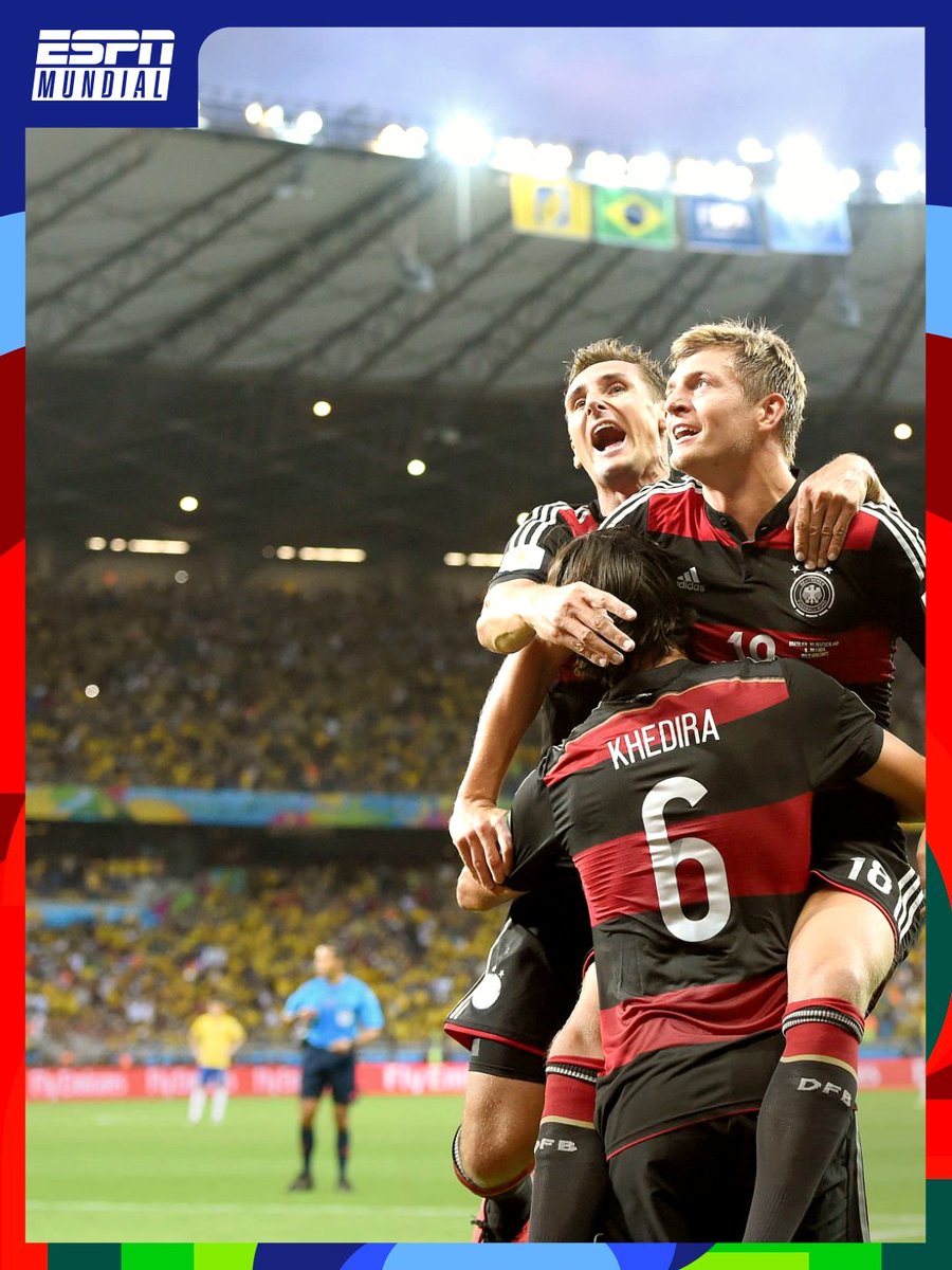 ESPNArgentina's tweet photo. HISTORIA ALEMANA EN TIERRA BRASILEÑA 🇩🇪👏

🔙 El 8 de julio de 2014, Alemania le propinó a Brasil una de las goleadas más impensadas de la historia de los mundiales. 7-1 en la semifinal, en el Mineirao.

⚽🔥 Aquel día, además, Miroslav Klose superó a Ronaldo como máximo goleador histórico en Mundiales (16).

¿Qué recordás de aquel encuentro? 🤔

#ESPNMundial

📺 Mirá nuestros partidos de la #FIFAWorldCup por el Plan Premium de #DisneyPlus