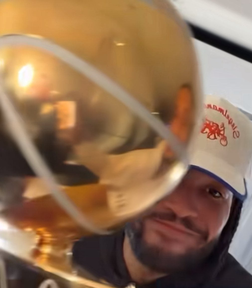 KnicksBeast's tweet photo. Woke up to another great day to be a Knicks fan https://t.co/i0e3ixpRbh