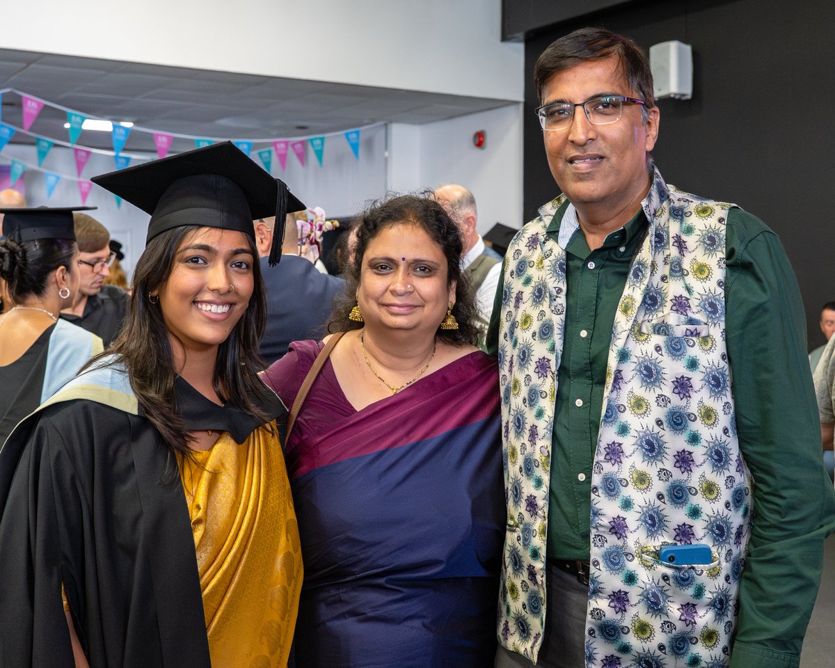 bsmsalumni's tweet photo. 🎓 Summer Graduation is almost here! 🎓 We’re looking forward to celebrating our newest @BSMSMedSchool graduates at this year’s Summer Graduation ceremony with the @uniofbrighton! 🎓💙💚 #BSMSforever https://t.co/4wuJAbVpn3