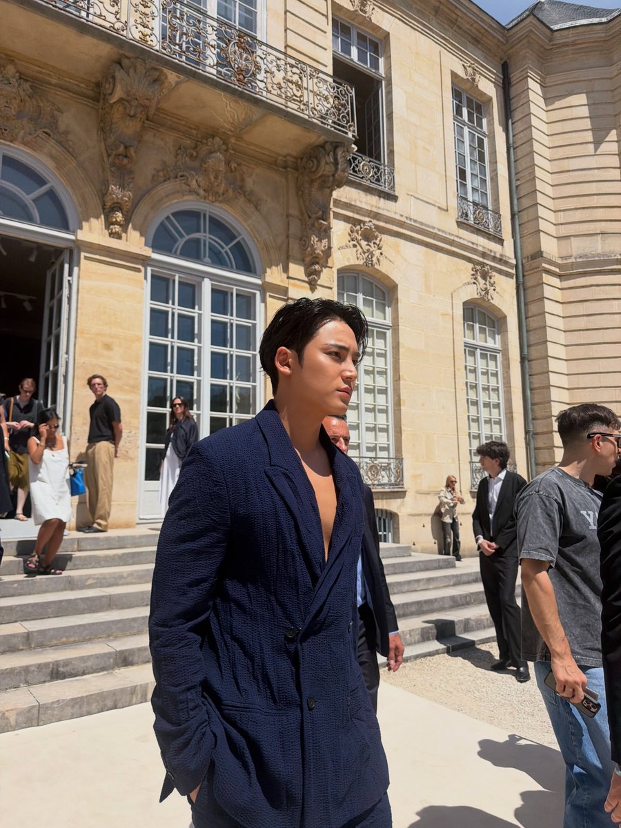 gyumedia's tweet photo. 260708 min9yu_k instagram post 📸 #민규 #MINGYU 

💙
#Dior 
#DiorCouture 
@Dior https://t.co/N2FqOkwCPi