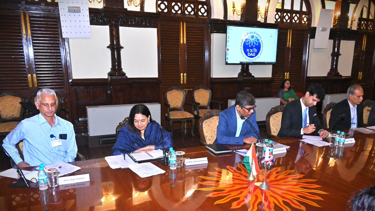 DAEIndia's tweet photo. 🇮🇳🤝🇬🇧 India–UK Partnership for Progress and Prosperity: The India–UK Civil Nuclear Dialogue explores opportunities for strengthening bilateral Civil Nuclear Cooperation and strategic partnership. 1/3

@PMOIndia @DrJitendraSingh @energygovuk 

#PartnershipForProgressAndProsperity https://t.co/gXHa0R1K4V