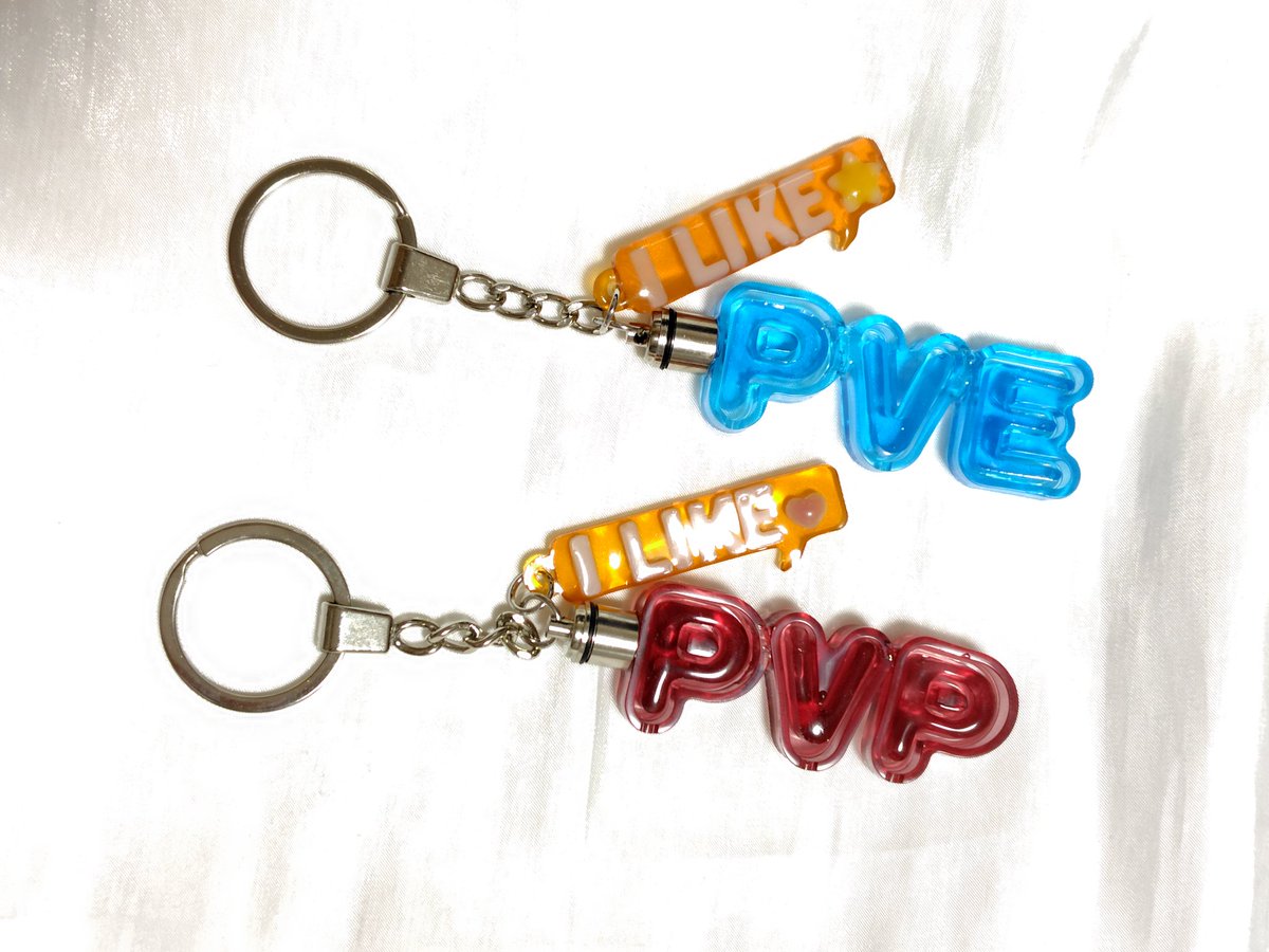 Suzu2gil's tweet photo. PVP、PVE好きを光って主張するキーホルダー。
ハンドメイド感満載です。
こちら7月11日21時に頒布予定です。
またこちらでお知らせします！

#ff14 https://t.co/go2STcOf5u