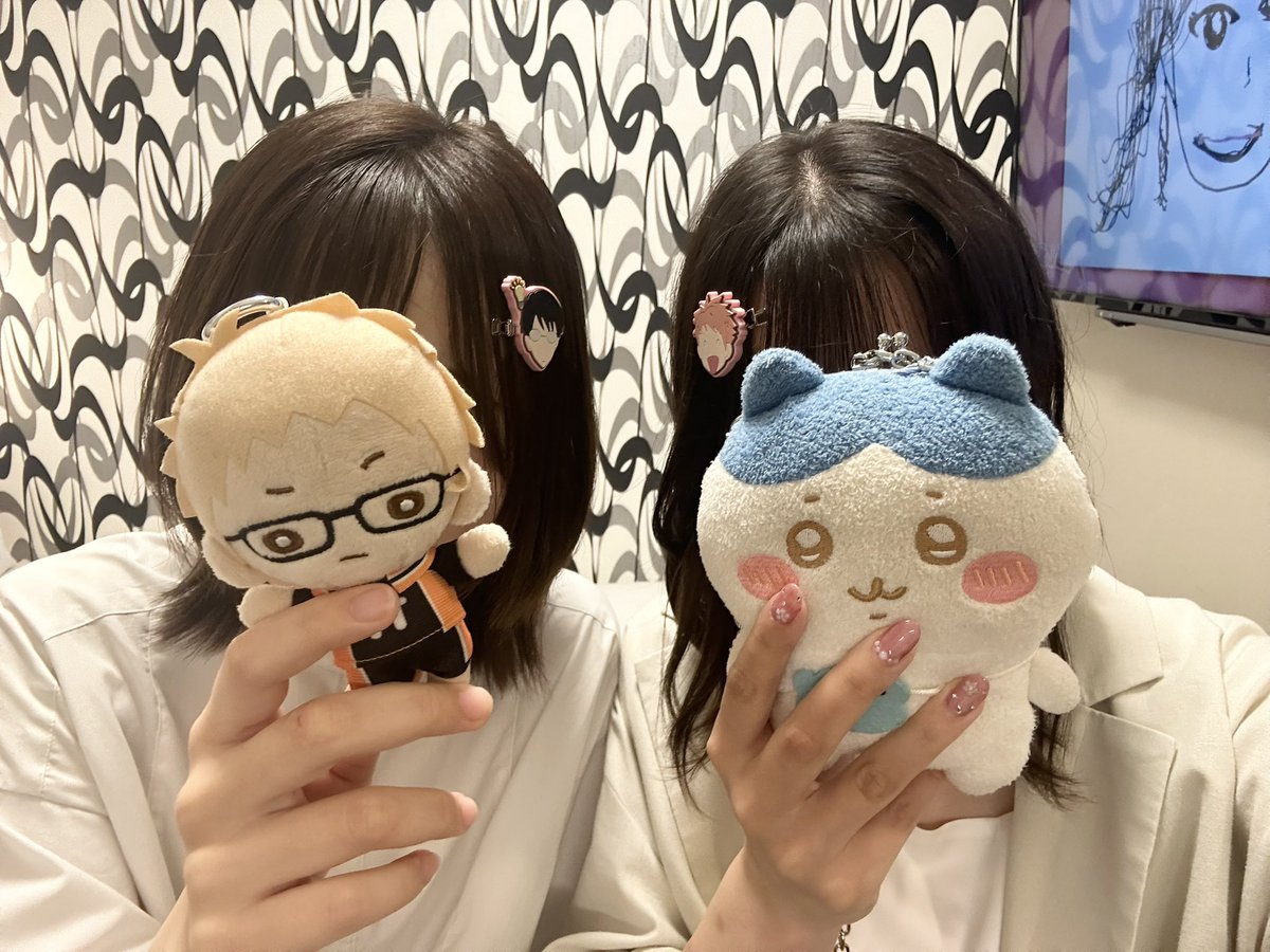 kokona_997222's tweet photo. 鏡夜と馨のヘアクリップおそろい🌟した🎶 https://t.co/XTVm1OGNV3