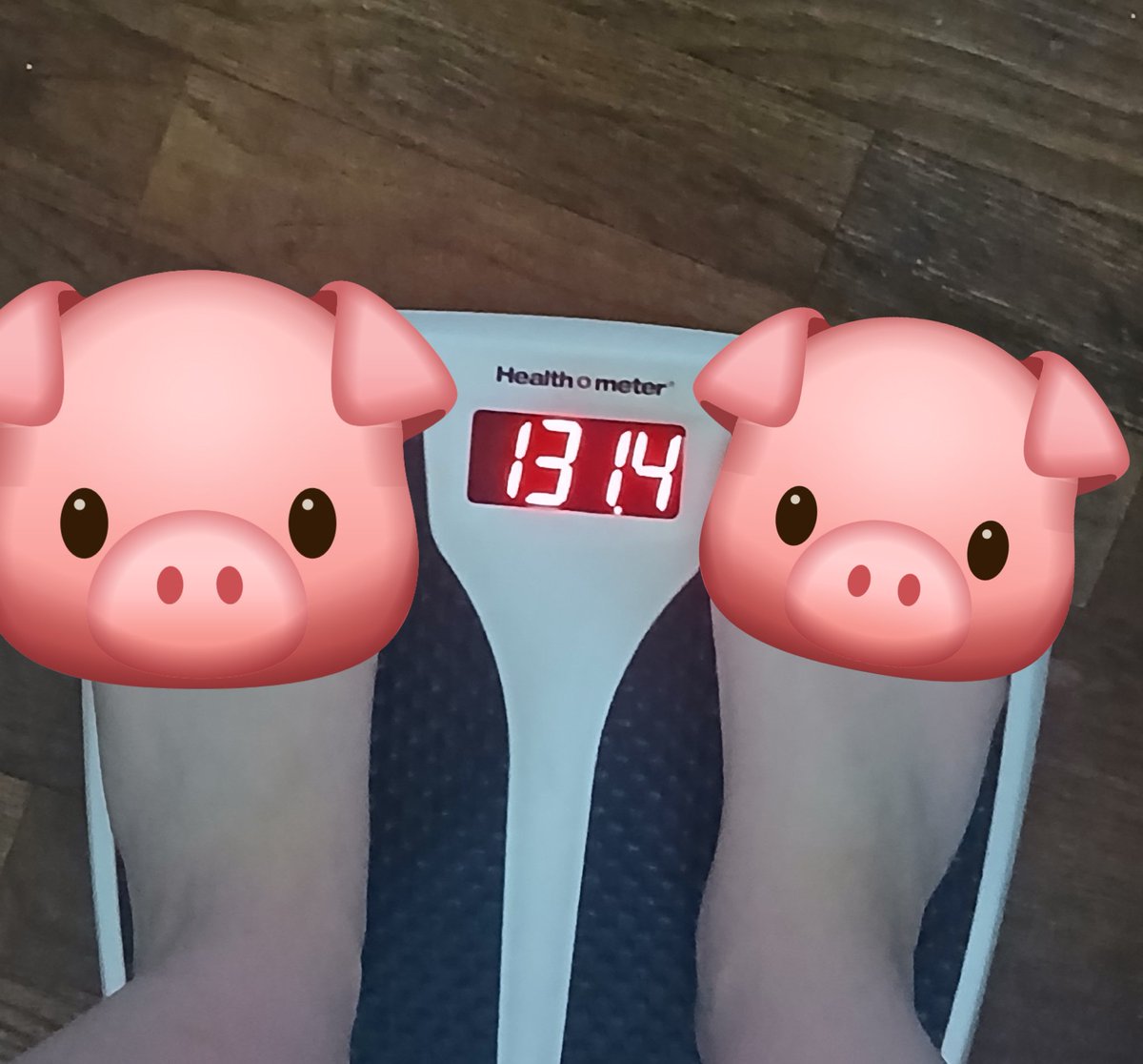 _pleaseimsorry_'s tweet photo. My weight went down so i worried for nothing https://t.co/ksJ578XYrq