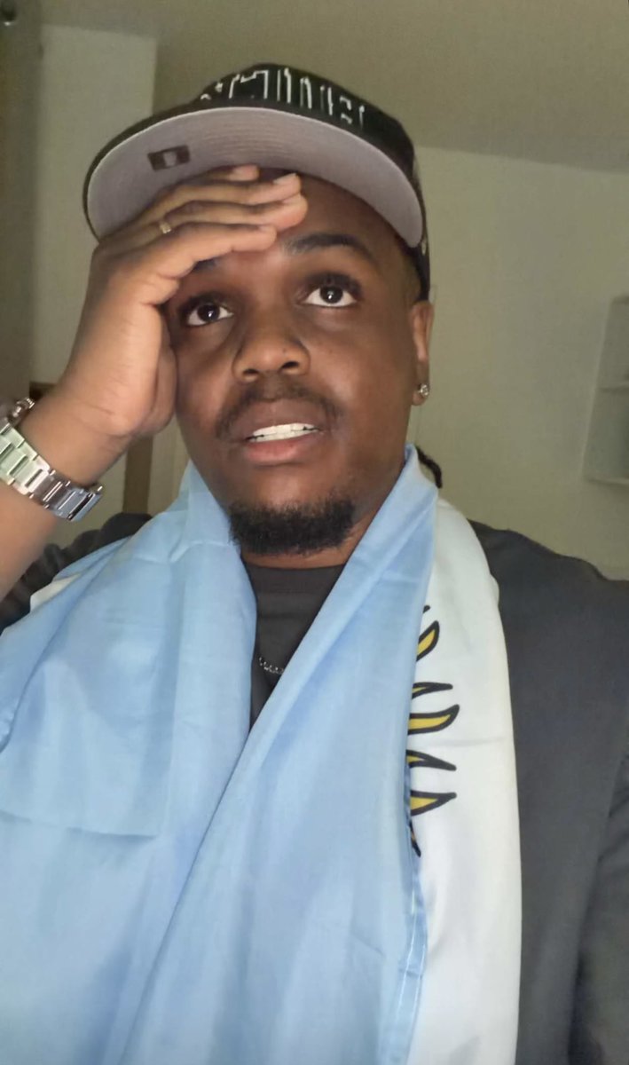 GR50972's tweet photo. @Alsa_LaCentrale Regardez moi ce FDP de kinda bafoué notre dignité pour jouer son jeu d’influenceuses et générer du clique ; https://t.co/IAGh7ZMBIQ