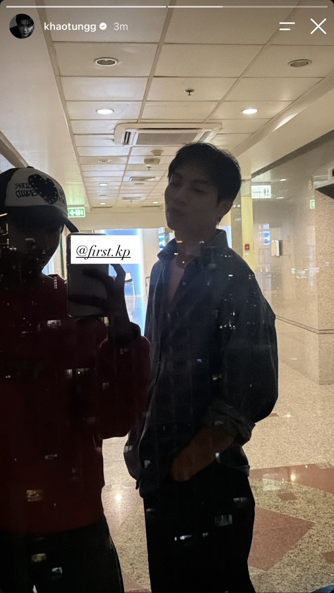 fkt0313's tweet photo. He wanted everyone to know that at the end of the day his bf still belongs to him 😂

#FirstKhaotung  ꙳⸌☻ັ⸍꙳  #เฟิร์สข้าวตัง https://t.co/4j8Jntol7m